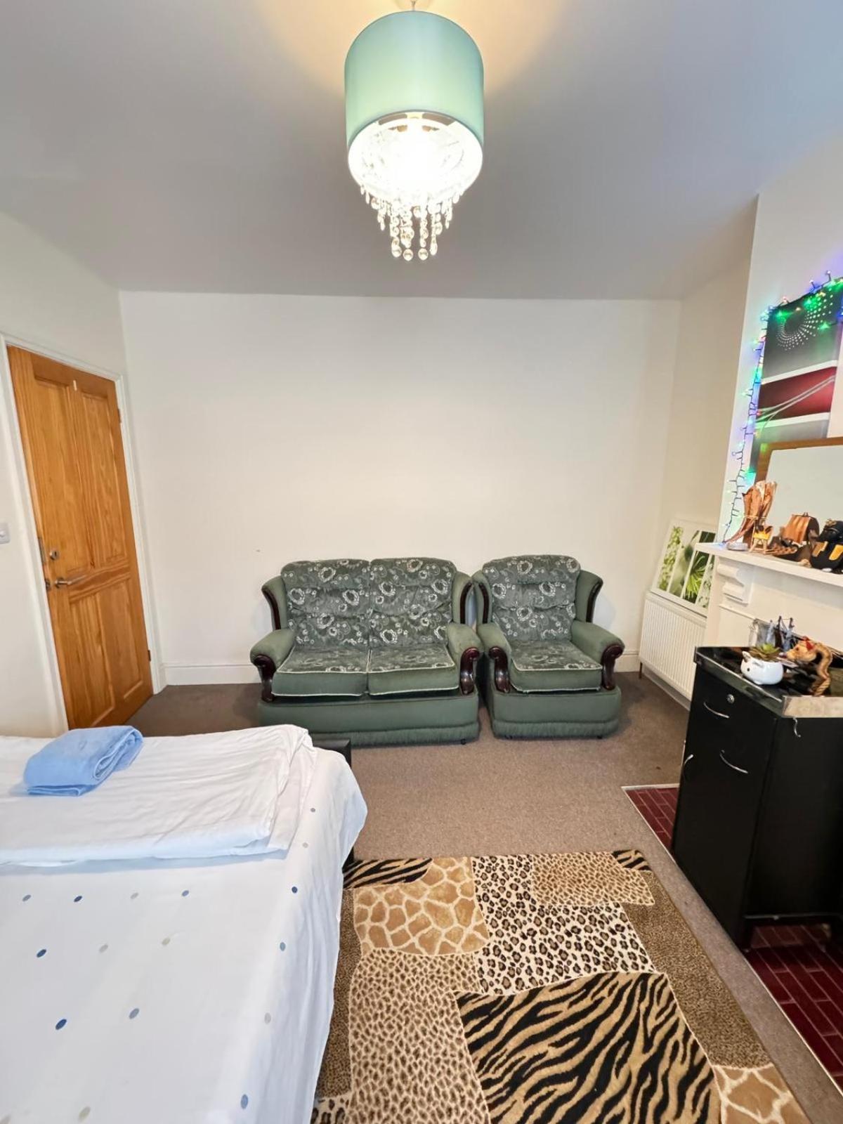 Big Private Room In Town Centre イーストリー エクステリア 写真